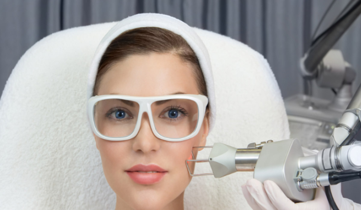 What Happens Before During and After Eye Bag Removal